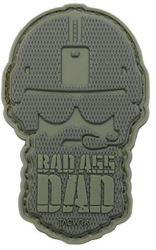 TACWRK Bad Ass Dad 3D Fun PVC Rubber Morale Patch 7,5 x 4,5 cm, Oliv