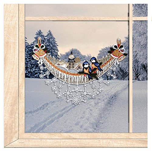 atelier alles-Spitze Dekoratives Fensterbild Winterbogen mit Kirche und Vögelchen | Weihnachtliche Fensterdekoration aus Farbiger Vogtländischer Luft-Spitze | BxH: 35 x 24 cm