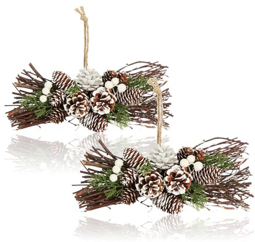 com-four® 2X Weihnachtsgesteck - Zapfen, Zweige und glitzernde Beeren als dekorativer Wandschmuck - handgemachtes Blumenarrangement als Winter-Hängedekoration für Fenster und Tür (2 Stück - Gesteck)
