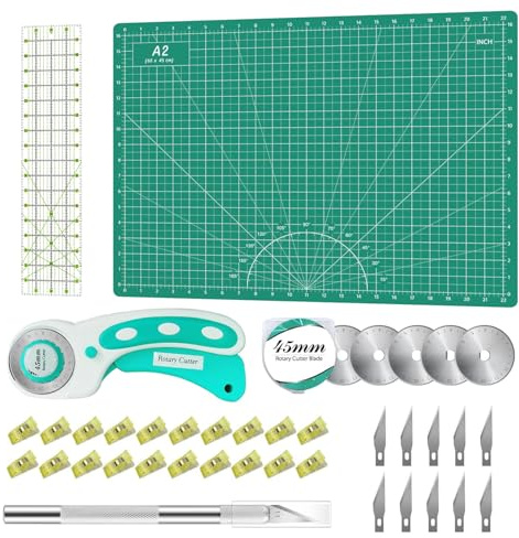 Rollschneider Set Grün - Quilting Kit inkl. 45mm Stoffschneider, 5 Ersatzklingen, A2 Schneidematte, Acryl Quilting Lineal, Nähclips, Bastelmesser Set, ideal zum Basteln, Nähen, Patchworken