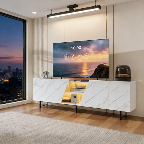 Meuble TV 220 cm avec éclairage LED RGB, Meuble TV Effet marbre avec 4 Portes et étagères Ouvertes, Meuble télévision Moderne avec Pieds en métal pour Salon