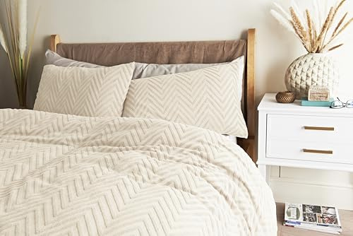 Cosmo Living Tufted Chevron Duvet Cover Set - Super King Cotton Rich, Easy Care and Machine Washable Duvet Quilt Bedding Set with Matching Pillowcases - Super King Size - Ivory