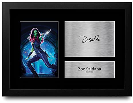 HWC Trading FR A4 Zoe Saldana Guardians of the Galaxy Gamora Geschenke Gedruckt, Signiert Autogramm Bild Für Film-Erinnerungsstücke-Fans - A4 Framed Wandbild Wohnzimmer