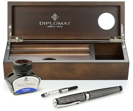 Diplomat Excellence A+ Wave guillochiert lapis schwarz, Edelstahlfeder M, Füllhalter-Set mit Füllertinte im Tintenglas, Tintenkonverter und Stifteablage aus Holz - Wenge, Schreibset