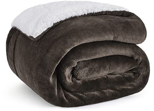 BEDSURE Kuscheldecke - Warm Sherpa Wolldecke & Sofadecke, Flauschig Sofaüberwurf Decke, Dicke Couchdecke, Fleecedecke, Flauschige Wohndecke für Couch, Braun, 150x200 cm, XL