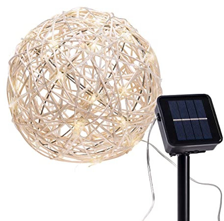 Bonetti Solar Dekokugel mit 50 LED aus Rattan mit bunter und warm-weißer Beleuchtung, ca. Ø 20 cm mit separatem Solarpanel mit Erdspieß, Zuleitung ca. 200 cm