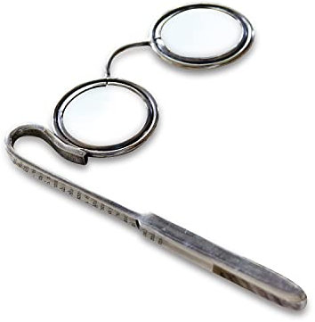 Loberon Lupe Robert, nostalgisches Design, Lesehilfe, Vintage-Look, Weihnachten, Geschenkidee, Messing, Glas, Silber