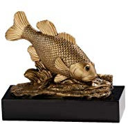 Henecka Angeln-Pokal, Angeln-Resinfigur Fisch liegend, altgold, mit Wunschgravur, Größe 14 cm