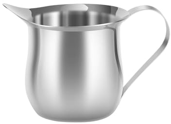 Creamer Pitcher - Baristas Milchaufschäumkanne aus Edelstahl | 8cm Latte Art Tool, Schaumkanne mit Maßskala, für den Einsatz in Kaffee, Café, Bar, Heimküche, Restaurant