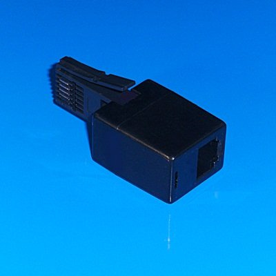 Telefon Adapter, länderspezifischer Stecker für Großbritannien männlich auf RJ11 Buchse Kupplung weiblich, Schwarz