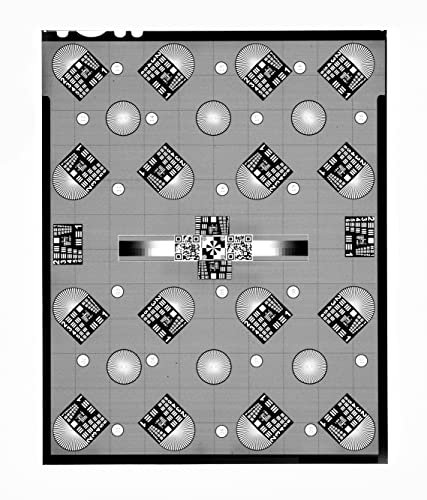 Digitize 4x5 Slides with Focus Checker by Vlads Test Target, Excellent Aid for Focusing DSLR/mirrorless Cameras Digitalisieren Sie Ihre unbezahlbaren Folien & Negative mit der höchsten Schärfe.4x5