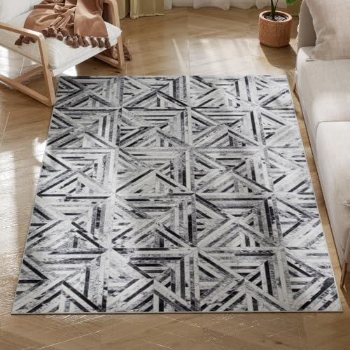 HOMCOM Modern Area Rug, Triangle Pattern Non-Slip Washable Rug, Chenille Floor Carpet for Living Room, Bedroom, Dining Room, Home Office, 170 x 120 cm, Black