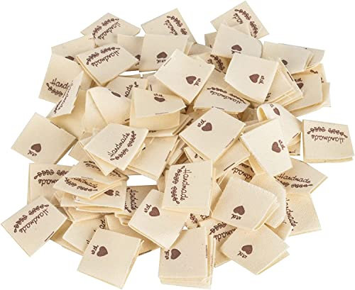 AIYONG 100 Stücke Handmade Stoffetiketten,Handmade Label zum Annähen,Stoffetiketten Textiletiketten für Klediung,Handarbeit Etiketten Tags zum nähen für DIY Klediung Näharbeit (Beige)