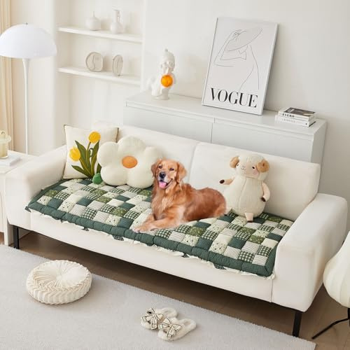 DREAMINGO Gesteppter Couchbezug aus Baumwolle, waschbar, kariert, für Sofa, haustierfreundlich, rutschfest, mit Rüschenrand, Vintage-Chic, Haustierbett-Sofabezug, 70 x 180 cm, Beige / Grün