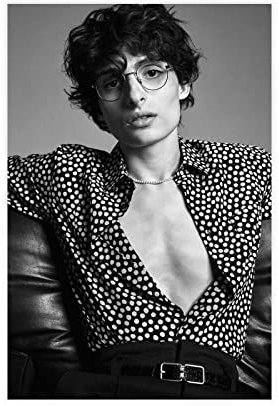 FISH DRAGATE Schauspieler-Poster Finn Wolfhard 11, Leinwand-Poster, Wandkunst, Dekoration, Bild, Gemälde für Wohnzimmer, Schlafzimmer, Dekoration, Rahmen-Stil, 30 x 45 cm