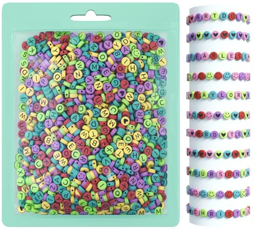 ARTDOT 800 Stück A-Z Buchstabenperlen, 7 mm Perlen für Armbänder, Alphabet Perlen zum Auffädeln, Armbänder Selber Machen Buchstaben Perlen und Runde bunte Smiley Herz Perlen, Letter Beads für Schmuck