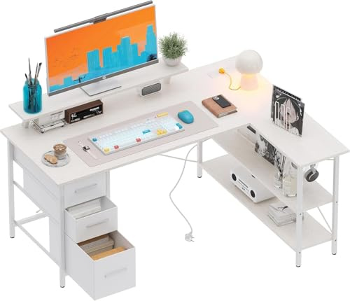 Xyphren Schreibtisch L Form mit 3 Stoff Schubladen, 120 * 80cm Reversibler Eckschreibtisch mit Monitorständer, Steckdose und USB-Ladeanschluss für Homeoffice, Weiß