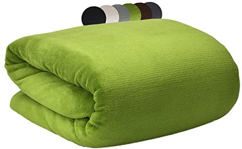 Beautissu Aurelia Kuscheldecke 150x200 cm Grün – Flauschige Wohndecke für Sofa, Couch & Bett - Microfaser Fleecedecke als Tagesdecke oder Sofa Überwurf - weiche Wohnzimmerdecke XL