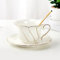 DUJUST 3-teiliges Porzellan-Teetassen- und Untertassen-Set mit Teelöffel, luxuriöses Tee-/Kaffeetassen-Set im britischen Stil mit goldenem Rand, schönes Tee-Set für Wohnzimmerdekoration und Teeparty