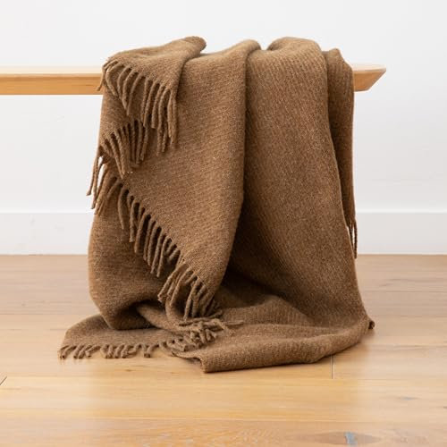 WoolMe Wolldecke Ingwer 130x180cm Paula - Kuscheldecke flauschig aus 100% Wolle - Plaid Decke perfekt als Sofa Überwurfdecke, Sofadecke, Wohndecke, Couchdecke, Hergestellt in Litauen