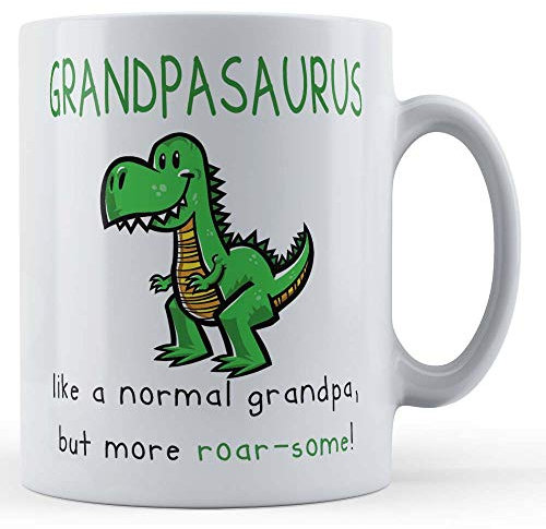 Mug humoristique pour grand-père – Grandpasaurus « Like A Normal Grandpa, But More Roar-Some » par Father Fox