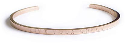 LIKERY Dream Bangle | farblose Typografie Gravur | Stainless Steel Armreif | Stylisches Design | Inspirierender Spruch „LIVE Your Dream“ | Größenverstellbar | Farben: Silber, Gold, Roségold