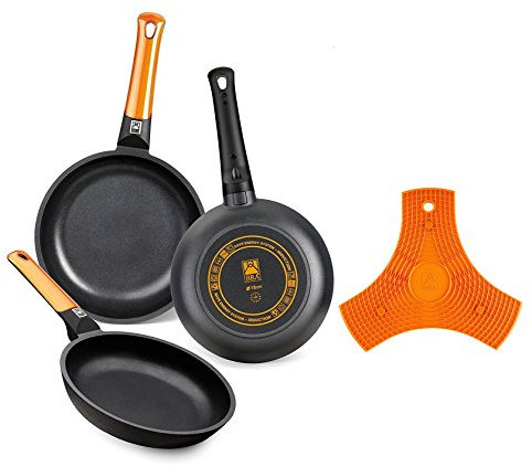 BRA Efficient Orange - Set de 3 sartenes, 20-24-28 cm, aluminio fundido con antiadherente Teflon Platinum Plus + BRA Safe - Salvamanteles de silicona multiusos imantado, 2 unidades