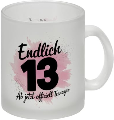 Endlich 13 ab jetzt offiziell Teenager Glas Tasse Lebendiges Design mit pinkem Spritzer Die Zahl 13 als stilvolles Symbol in kursive Schrift