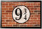 1art1 Ziegelstein-Mauern - Gleis Neundreiviertel Fußmatte Innenbereich und Außenbereich | Design Türmatte 40 x 60 cm