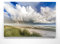 Atemberaubendes Nordsee Panorama Leinwand-Bild 120x80cm, Motiv Wolken Wattenmeer. Ein einzigartiges XXL Wandbild als Deko für Wohnzimmer, Schlafzimmer, Küche. Aufgespannt auf Holzrahmen