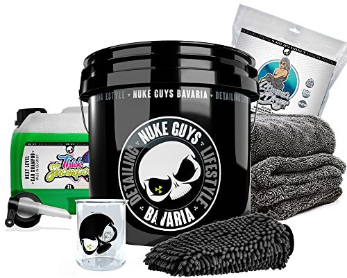 Nuke Guys Auto Wasch Eimer Set Skull Bucket 3,5GAL + Thick Shampoo 3L Kanister mit Messbecher & Ausgießhahn + Gamma Dryer Trockentuch + Waschhandschuh