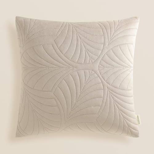ROOM99 Feel 45 x 45 cm Zierkissenbezüg Kissenbezüg Kissenhüll Dekorative Dekokissen Wurfkissenbezug Deko Aesthetic Modern Schlafzimmer Wohnzimmer Velvet Samt Beige,1 Stück
