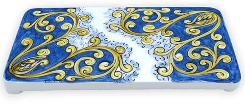 SICILIA BEDDA CAPACI Tagliere in Ceramica di Caltagirone, con Decoro Motivo Barocco su Fondo Blu, L 30 x P 15 cm ca. MOD NT