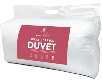 Lancashire Textiles 13.5 Tog Duvet - Breathable and Comfort Fabric with 100% Hollowfibre Filling – Lightweight Winter Quilts with Excellent Thermal Performance, Single, 135W x 200L (Cm)