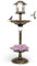 GOPLUS Mangeoire Oiseaux Extérieur Solaire, Bain d'oiseaux sur Pied avec 2 Lampes à Energie Solaire, Support Remplissable, 3 Piquets, Abreuvoir Oiseaux φ43x110cm pour Jardin, Cour (Bronze)