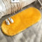 MIULEE Faux Fell Teppich Flauschig Weiche Warm Modern Bodenmatte Sofa Matte Kunstfell Dekofell Unregelmäßig Bettvorleger Wolle Longhair Optik Gemütliches 60x160 cm Golden