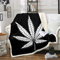 Marihuana Blatt Kuscheldecke Cannabis Blätter Decke 150x200cm Marihuana Weed Blatt Drucken Flanell Fleecedecke für Schlafsofa Couch Männer Schlafzimmer Dekor Schwarz Weiß Blattmuster Wohndecke