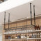 Decken Regal hängende Weinglashalter Zum Umhängen,Ceiling Decoration Wine Glass Rack, Gläserschiene Halter Unter Schrank mit Schrauben Weinglas Rack, Höhenverstellbare Dekoration Regal (Black, 90cm)