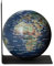TROIKA Globus Buchstütze aus Metall BOOKGLOBE SINGLE Ø 13 cm magnetisch balancierter Globus blaugrüne topographische Karte Gewicht 0,6 kg - im hübschen Karton ideal zum Verschenken
