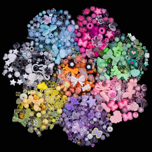 GUJOXILA Acrylperlen Charms Kawaii 8 Farben Perlen zum Auffädeln | mit Blumen Schleifen Süßigkeiten Herz Blumen Armbänder Selber Machen für Anhänger Halsketten Handy Kette Beads Charms