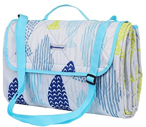 SONGMICS Waschbare Picknickdecke für Outdoor, faltbar zu Tasche mit Schultergurt, leichte Campingdecke, ideal für Reise, wärmeisoliert 195 x 150 cm GCM80UW