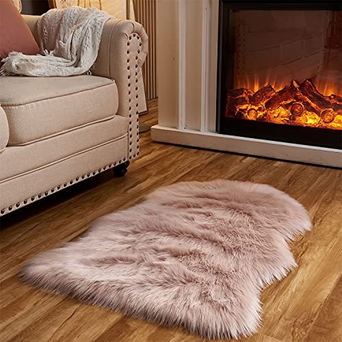 Arbosofe Ultraweicher Kunstfell-Teppich, kleine Flächenteppiche, flauschiger Zottelfell-Teppich für Schlafzimmer und Wohnzimmer, Kinderzimmer, 60 x 90 cm, Schaffell