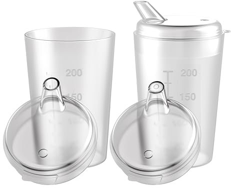 THERACASO Schnabelbecher Set – 3x 250 ml Schnabeltasse inkl. je 3 Deckel (4x4 mm & 12x10 mm Öffnungen) für Senioren, Kinder & Patienten mit eingeschränkter Motorik – Transparent, spülmaschinenfest