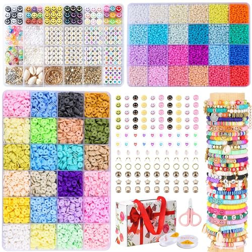 SJZWSD Perlen Set für Armbänder Selber Machen, 3-Boxen - 13000 Stück, Polymer-Ton & Glas Saatperlen, DIY Schmuckherstellungs-Kit mit Buchstabenperlen inkl. Ä Ö Ü ß & Charms, Geschenk für Mädchen