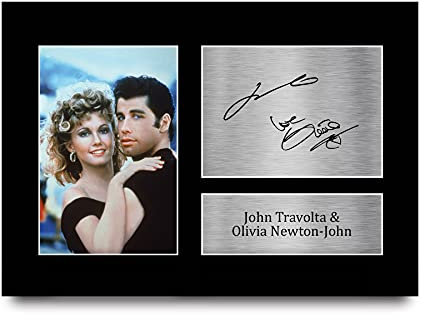 HWC Trading A4 John Travolta & Olivia Newton-John Grease Wandbild, Signiert Autogramm Bild Für Film-Erinnerungsstücke-Fans - A4 Eingerahmt