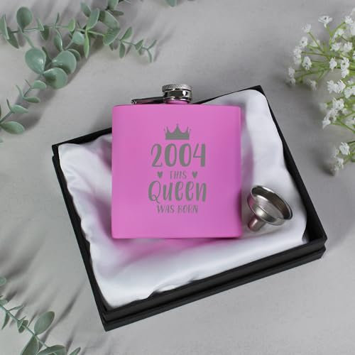 eBuyGB Engraved Pink Metal Hip Flask 2004 The This Queen was Born, 21st Birthday Gifts for Women, Milestone Twenty-First Gift for Her, 7oz Whisky Flask