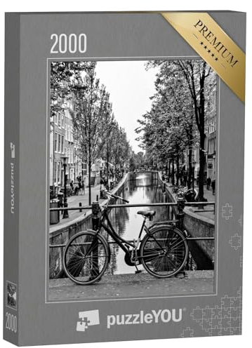 puzzleYOU: Puzzle 2000 Teile „Fahrrad auf Einer Amsterdamer Grachtenbrücke, schwarz-weiß“ – aus der Puzzle-Kollektion Holland