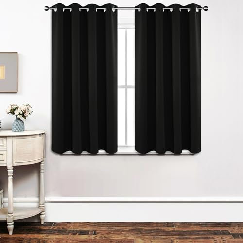 Joydeco Blickdichte Vorhänge mit Ösen Gardinen 2er Set, Verdunkelungsvorhang Thermovorhang Hitzeschutz, Ösenvorhang für Schlafzimmer Wohnzimmer (2xH137xB132, Schwarz)