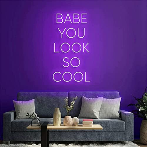 Panneau néon personnalisé Babe You Look So cool, décoration murale à suspendre Panneau lumineux LED Néon, 60 x 30 cm, blanc froid (couleur : violet)