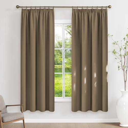 Runyéla Gardinen mit Kräuselband Vorhänge Blickdicht Cappuccino Verdunkelungsvorhänge 2er Set 180 x 120 (HxB) für Schienensystem, Thermovorhänge Kälteschutz Schiebegardinen für Wohnzimmer Curtain